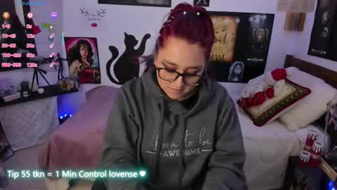 Snapshot of cherry_blushh chatting on 12-05-25, 08:05 cherry_blushh online show from 12-05-25, 08:05