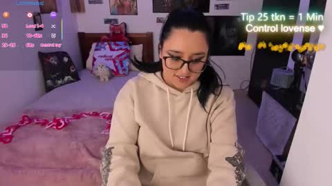 Snapshot of cherry_blushh chatting on 02-02-26, 11:14 cherry_blushh online show from 02-02-26, 11:14