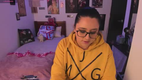 Snapshot of cherry_blushh chatting on 02-09-26, 05:17 cherry_blushh online show from 02-09-26, 05:17