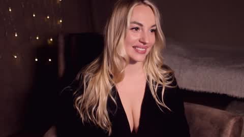 CherryBomb online show from 01-19-25, 04:57