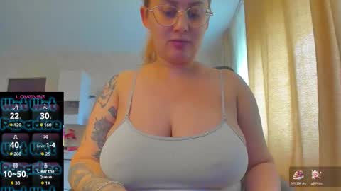 mayra online show from 11-11-25, 11:54