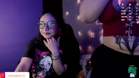  dayis independent model  online show from 02-07-25, 05:20