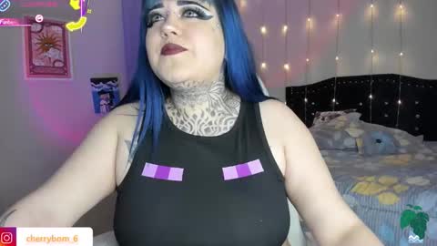  dayis independent model  online show from 02-25-26, 02:43