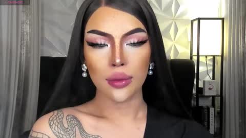 Snapshot of cherryharper chatting on 12-19-24, 08:02 THE ALPHA GODDESSOFSEXUALDESIRE online show from 12-19-24, 08:02