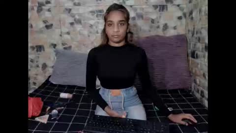 Snapshot of cherryindian694u chatting on 02-14-26, 04:20 leah is the name online show from 02-14-26, 04:20