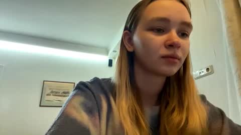 Lei online show from 03-18-26, 05:32