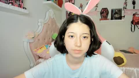 cherrycute666 online show from 09-11-25, 12:22