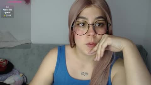 Snapshot of cherrypeach_ chatting on 10-07-25, 04:04 cherrypeach_ online show from 10-07-25, 04:04