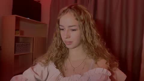 Evie online show from 11-14-25, 02:16