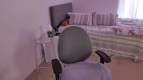 Cheravona   CherryVonFairy online show from 10-15-25, 06:08