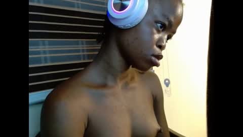 Snapshot of cherryxpussy chatting on 02-11-25, 04:22 cherryxpussy online show from 02-11-25, 04:22