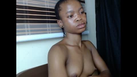 Snapshot of cherryxpussy chatting on 02-11-25, 05:18 cherryxpussy online show from 02-11-25, 05:18