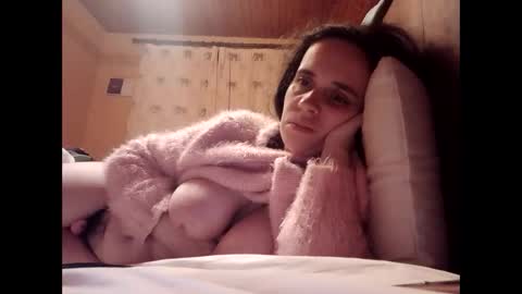 Snapshot of cherymoon89 chatting on 03-11-25, 10:53 CherryMoon online show from 03-11-25, 10:53