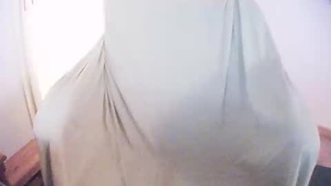 Snapshot of cheslongss chatting on 02-28-25, 08:53 Ches Long online show from 02-28-25, 08:53