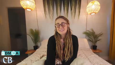 Snapshot of cheviblue chatting on 01-24-25, 03:34 Chevi Blue online show from 01-24-25, 03:34