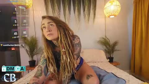 Snapshot of cheviblue chatting on 02-06-25, 03:31 Chevi Blue online show from 02-06-25, 03:31