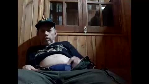 Snapshot of chevy69 chatting on 01-18-26, 06:06 chevy69 online show from 01-18-26, 06:06