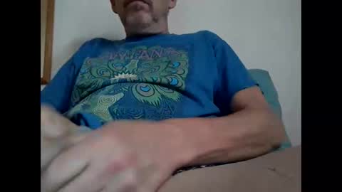 Snapshot of chevy69 chatting on 02-19-26, 08:54 chevy69 online show from 02-19-26, 08:54