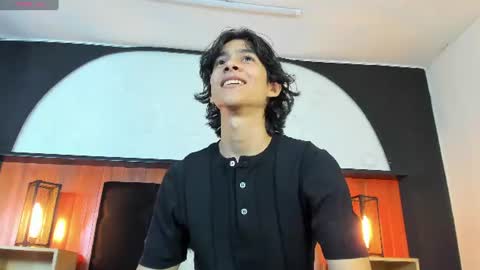 Snapshot of cheys_mast chatting on 06-25-26, 08:24 Cheys online show from 06-25-26, 08:24