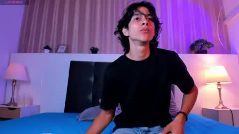 Snapshot of cheys_mast chatting on 07-25-26, 07:55 Cheys online show from 07-25-26, 07:55