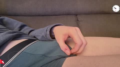 Snapshot of chezmonsieur_g chatting on 01-18-26, 07:50 Grey online show from 01-18-26, 07:50