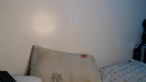 Snapshot of chichie_ chatting on 07-11-26, 05:43 chichie_ online show from 07-11-26, 05:43