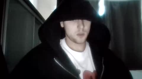 Snapshot of chiller832590 chatting on 11-15-25, 09:17 chiller832590 online show from 11-15-25, 09:17