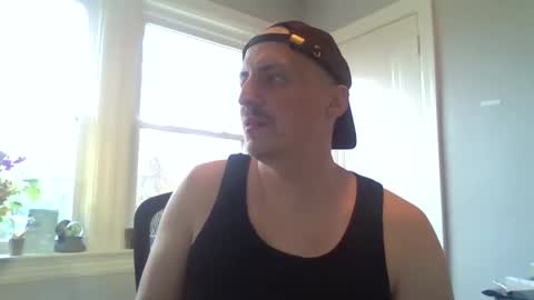 Snapshot of chillsfguy chatting on 11-26-25, 05:14 Chillsfguy online show from 11-26-25, 05:14