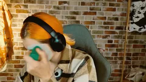 Bella online show from 11-11-25, 09:09