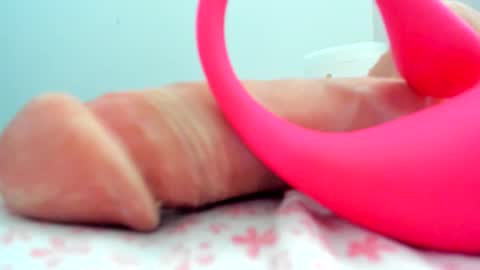 Snapshot of chillwithcamii chatting on 09-11-25, 11:43 yoursensualparadise online show from 09-11-25, 11:43