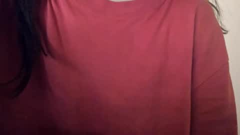 Snapshot of chillwithcamii chatting on 09-19-25, 06:08 yoursensualparadise online show from 09-19-25, 06:08