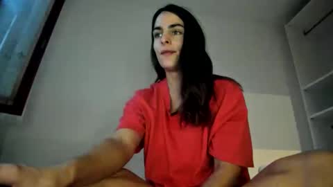 Snapshot of chillwithcamii chatting on 09-29-25, 04:50 yoursensualparadise online show from 09-29-25, 04:50