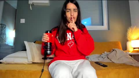 Snapshot of chillwithcamii chatting on 11-06-25, 10:05 yoursensualparadise online show from 11-06-25, 10:05