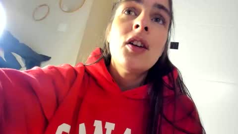 Snapshot of chillwithcamii chatting on 11-21-25, 07:29 yoursensualparadise online show from 11-21-25, 07:29