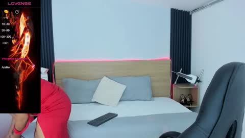 Chiqui online show from 11-24-25, 07:02