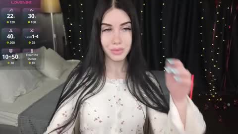 Chloe online show from 03-01-26, 12:12