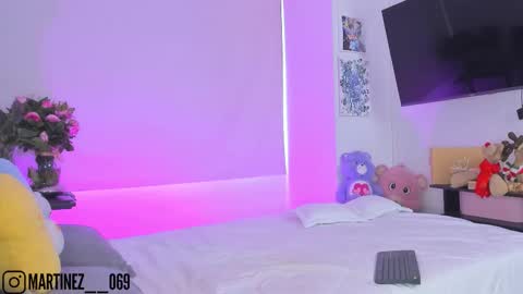 Snapshot of chloe__daviss chatting on 01-05-26, 05:27 CHLOE online show from 01-05-26, 05:27