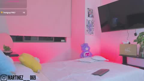 Snapshot of chloe__daviss chatting on 02-04-26, 05:24 CHLOE online show from 02-04-26, 05:24