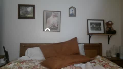 Snapshot of chloe_and_dic chatting on 02-18-25, 07:43 chloe and dic online show from 02-18-25, 07:43