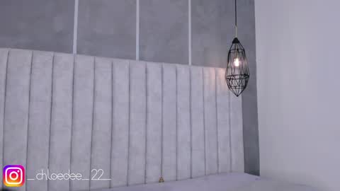 Chloe online show from 01-30-25, 05:28