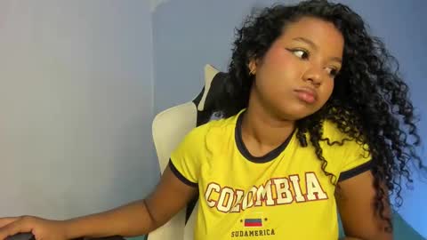 Snapshot of chloe_evans21 chatting on 02-12-25, 10:26 chloe online show from 02-12-25, 10:26