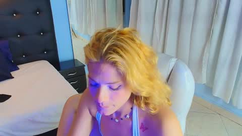 Snapshot of chloe_goddes chatting on 12-06-24, 12:02 CHLOE online show from 12-06-24, 12:02