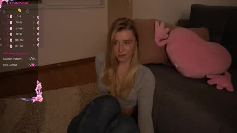 Arianaa Mourrr online show from 12-20-25, 05:14