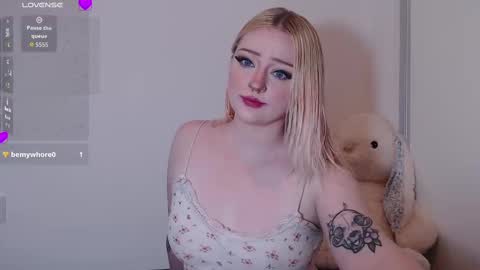 Chloe Levine online show from 09-14-25, 09:25