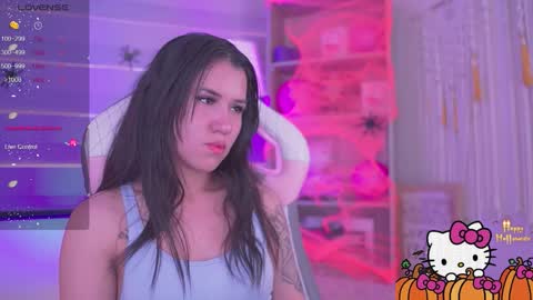 CLOE  online show from 10-24-25, 09:33