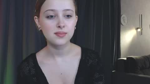 Snapshot of chloe_novel chatting on 10-03-25, 01:57  Chloe  online show from 10-03-25, 01:57