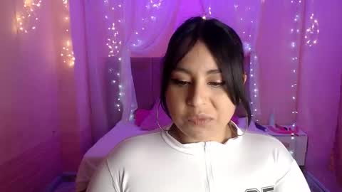 Snapshot of chloe_smith5 chatting on 09-10-25, 02:39 chloe_smith5 online show from 09-10-25, 02:39