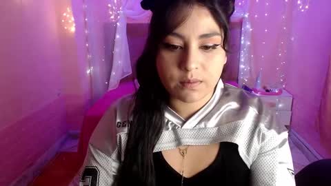 Snapshot of chloe_smith5 chatting on 09-17-25, 01:57 chloe_smith5 online show from 09-17-25, 01:57