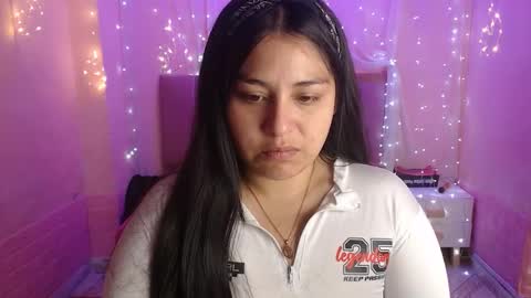 Snapshot of chloe_smith5 chatting on 10-10-25, 01:21 chloe_smith5 online show from 10-10-25, 01:21