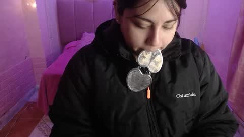 Snapshot of chloe_smith5 chatting on 10-14-25, 01:12 chloe_smith5 online show from 10-14-25, 01:12